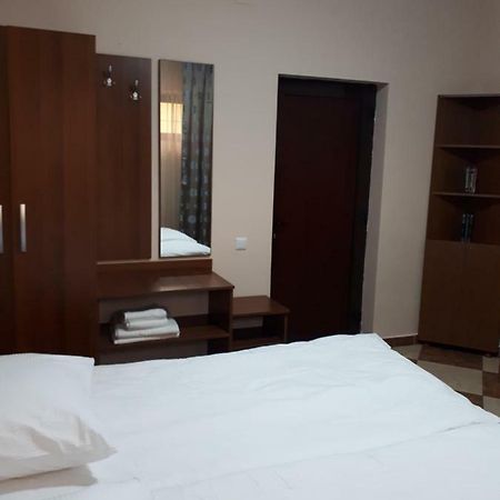 Apartmán Victoria 1 Câmpina Exteriér fotografie