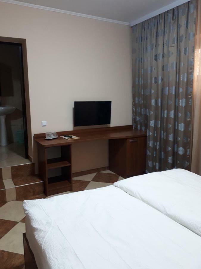 Apartmán Victoria 1 Câmpina Exteriér fotografie
